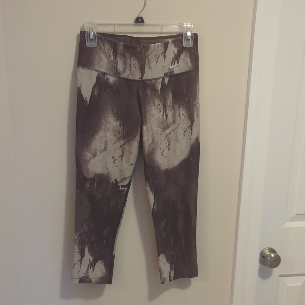 Grey and White Patterned Nike Dri-Fit Capri Leggings